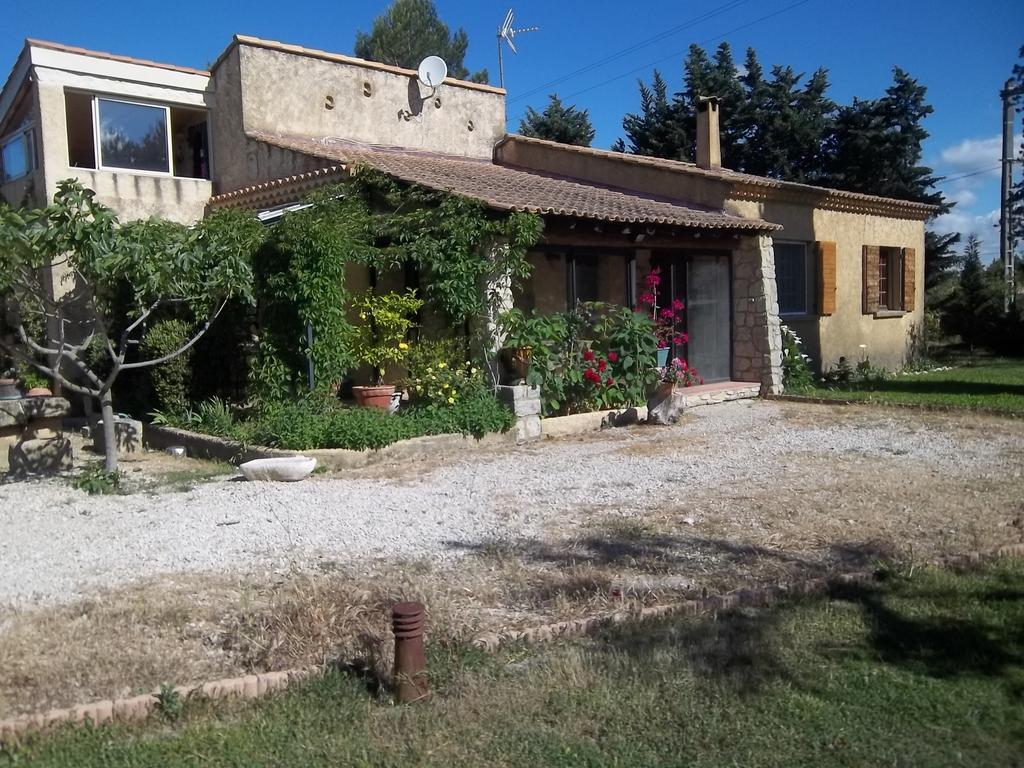 B&B Le Petit Frigouye Rochefort-du-Gard Exterior foto